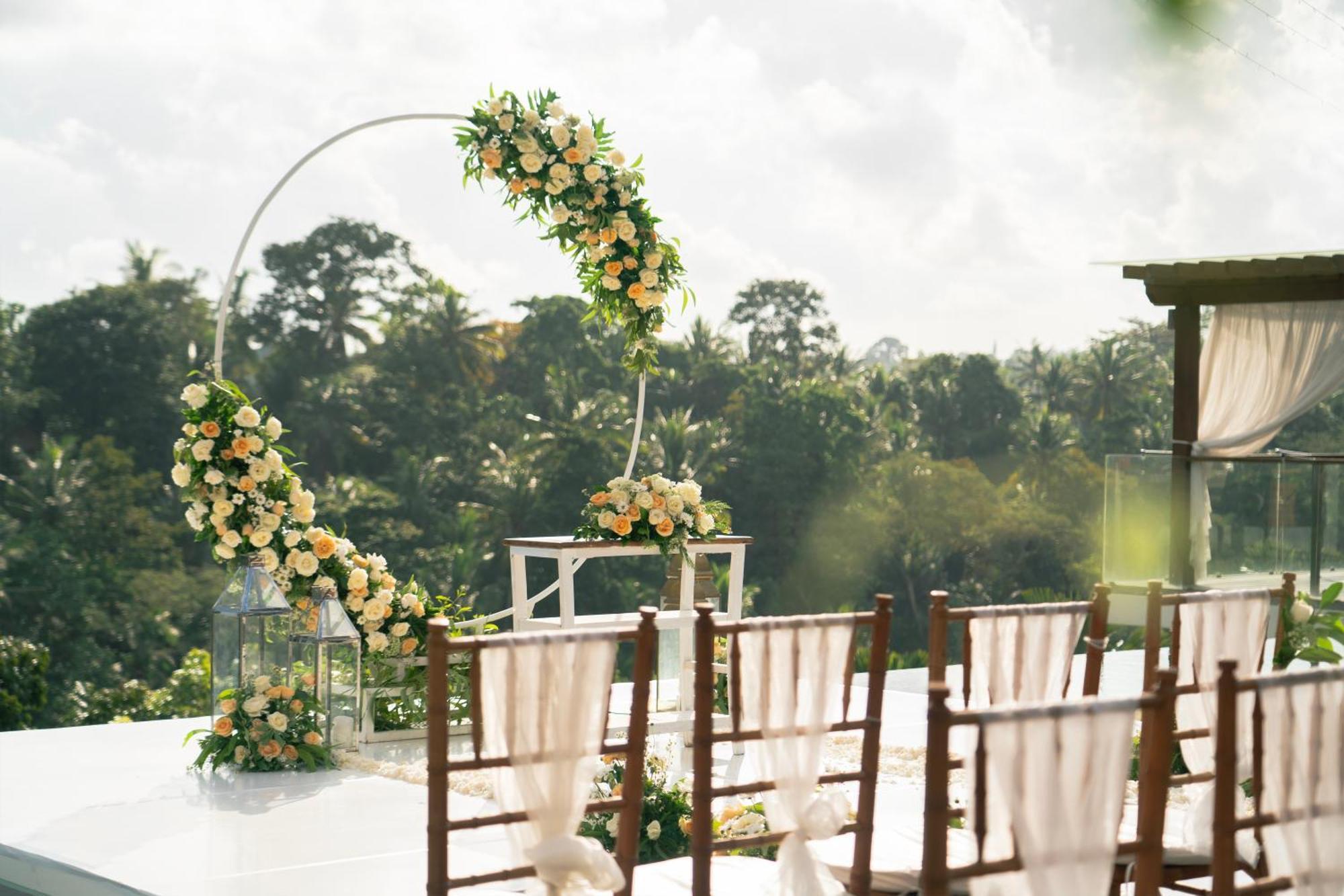 โกยา บูทิก รีสอร์ต Hotel อูบุด ภายนอก รูปภาพ A wedding arch