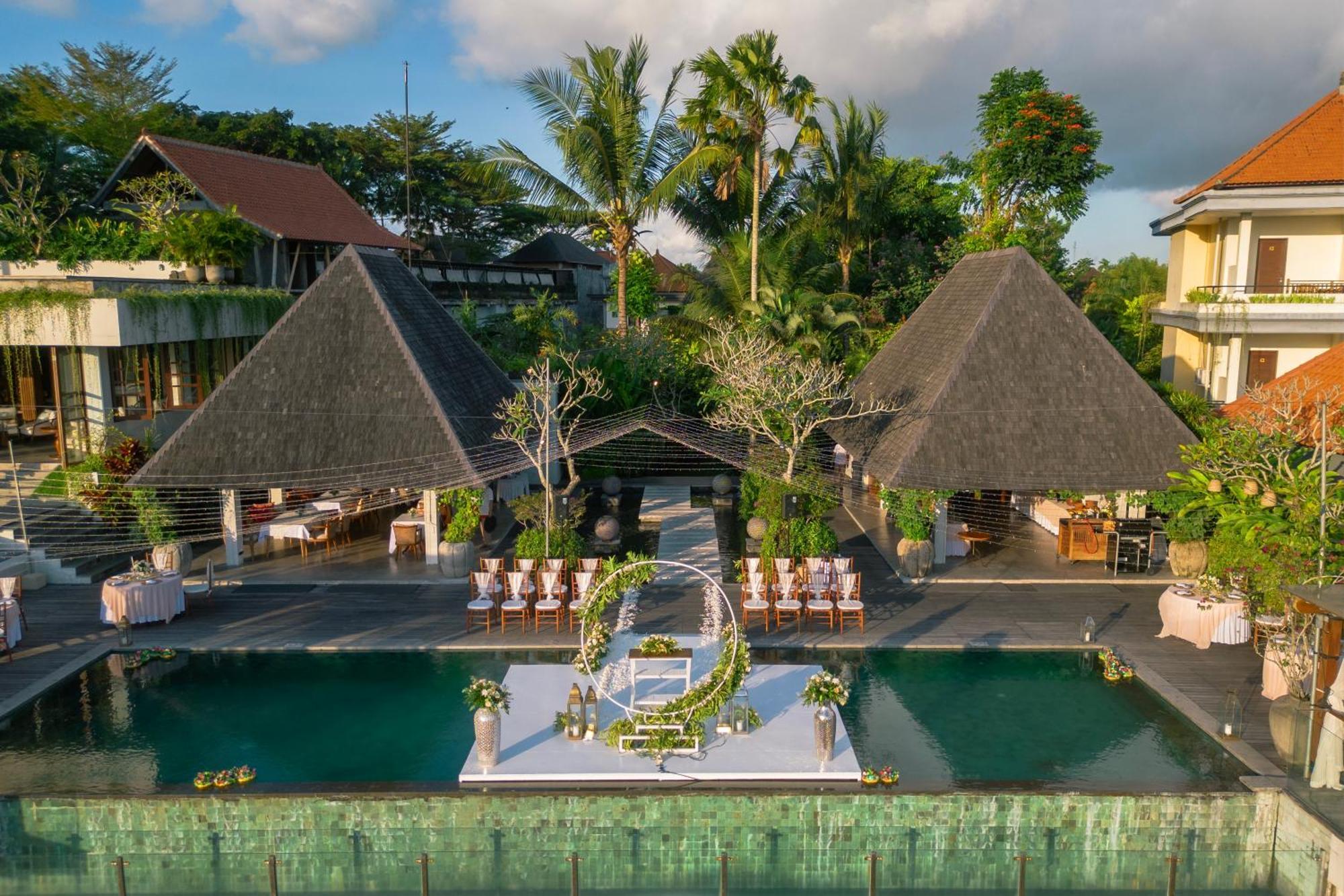 โกยา บูทิก รีสอร์ต Hotel อูบุด ภายนอก รูปภาพ The resort's main pool