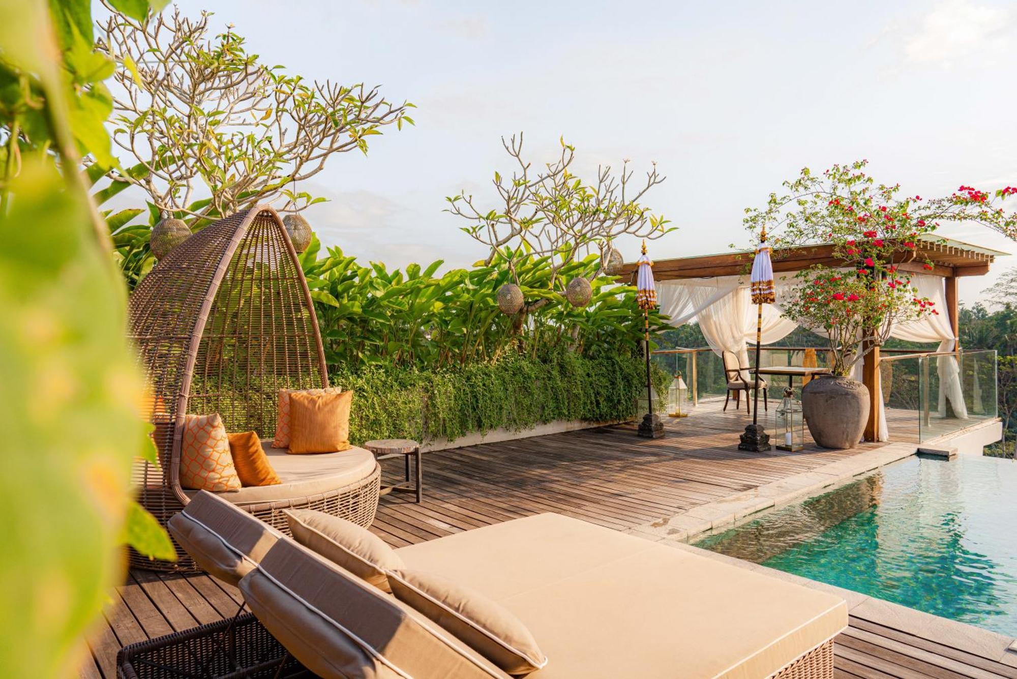 โกยา บูทิก รีสอร์ต Hotel อูบุด ภายนอก รูปภาพ The rooftop pool at the hotel